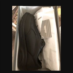 Men’s walking shoes